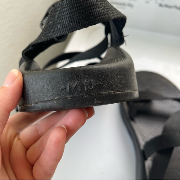 Men’s chacos size 10 - Picture 2 of 4